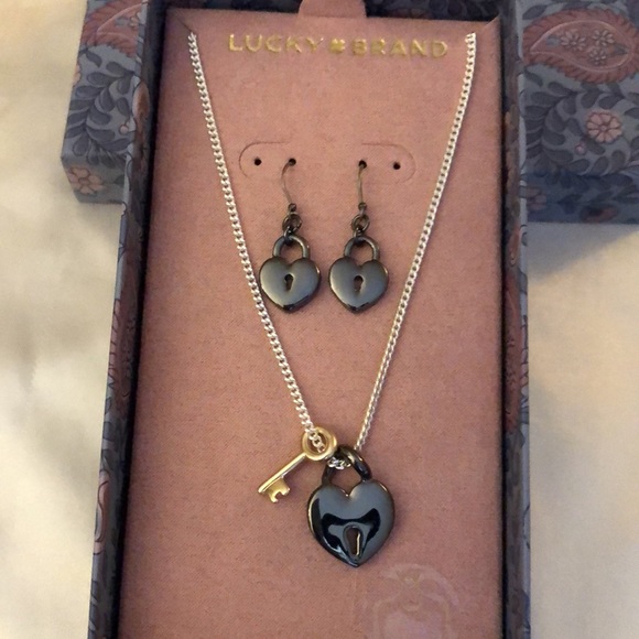 Lucky Brand Padlock Heart Drop Earrings & Padlock Heart Pendant Necklace NIB - Picture 4 of 13